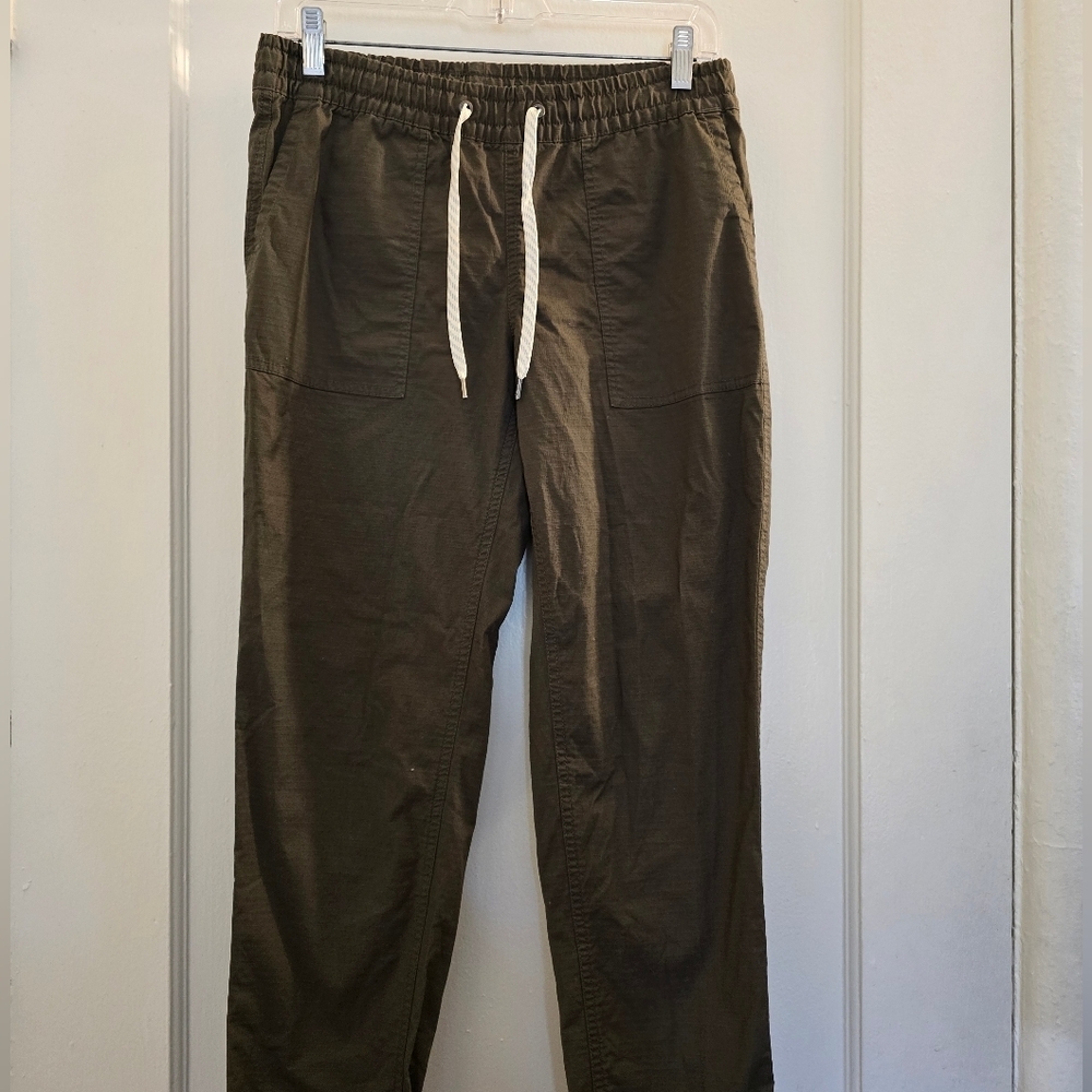 Vuori Olive Green Style  Cargo Pants with Everyday Comfort - Picture 7 of 12